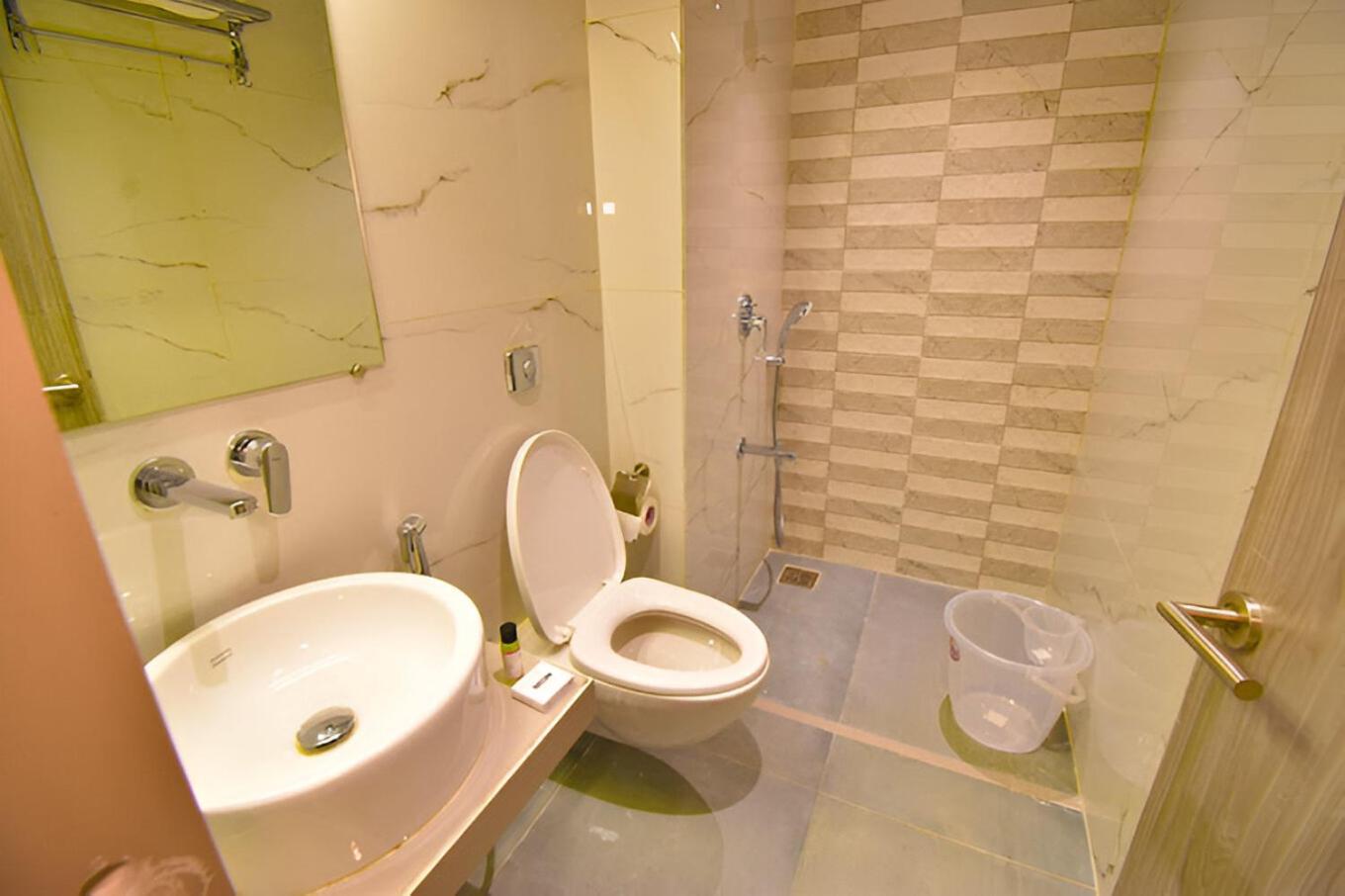 Glitz Hotels La Dahlia - Premium 塞恩 外观 照片