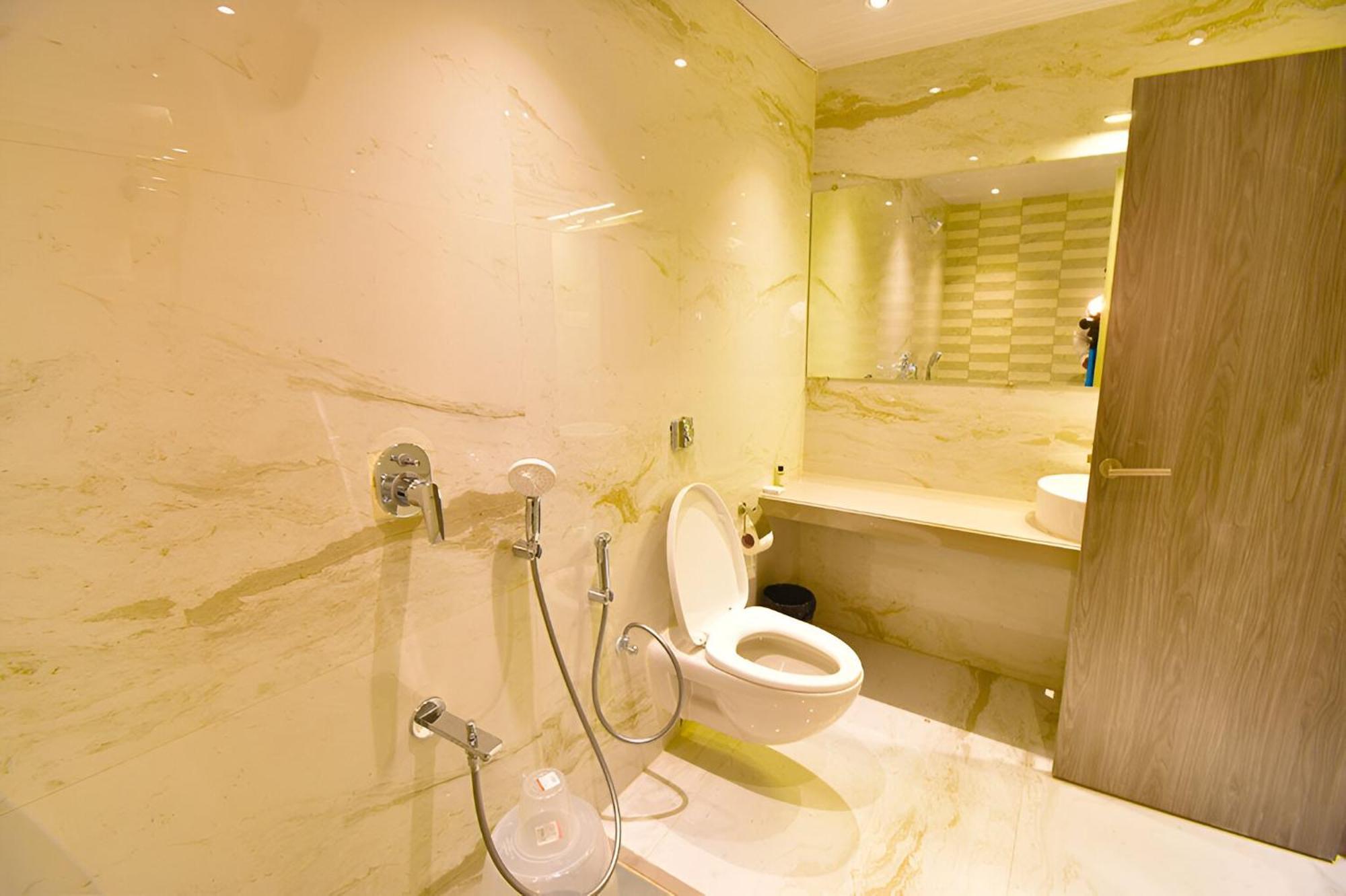 Glitz Hotels La Dahlia - Premium 塞恩 外观 照片